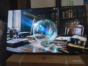 Enjoy Stunning Visuals With Samsung 43-Inch Smart Television