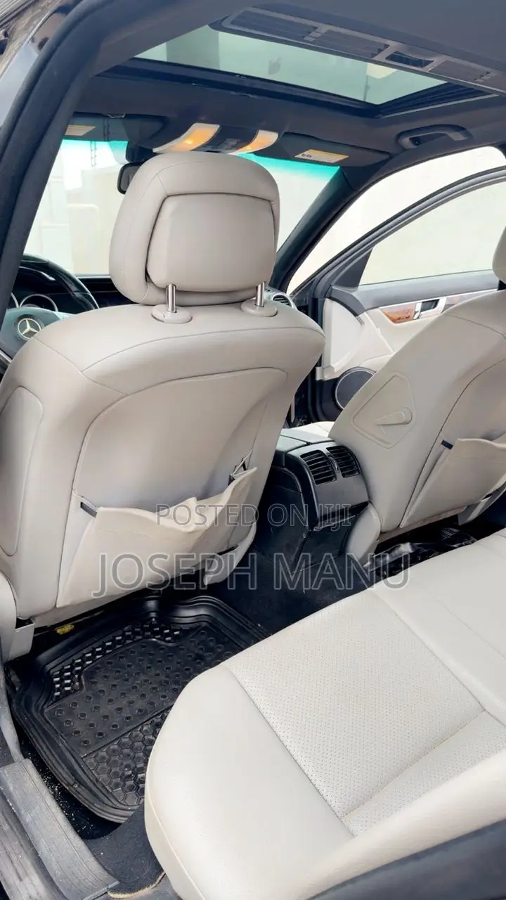 Mercedes-Benz C250 2012 Black