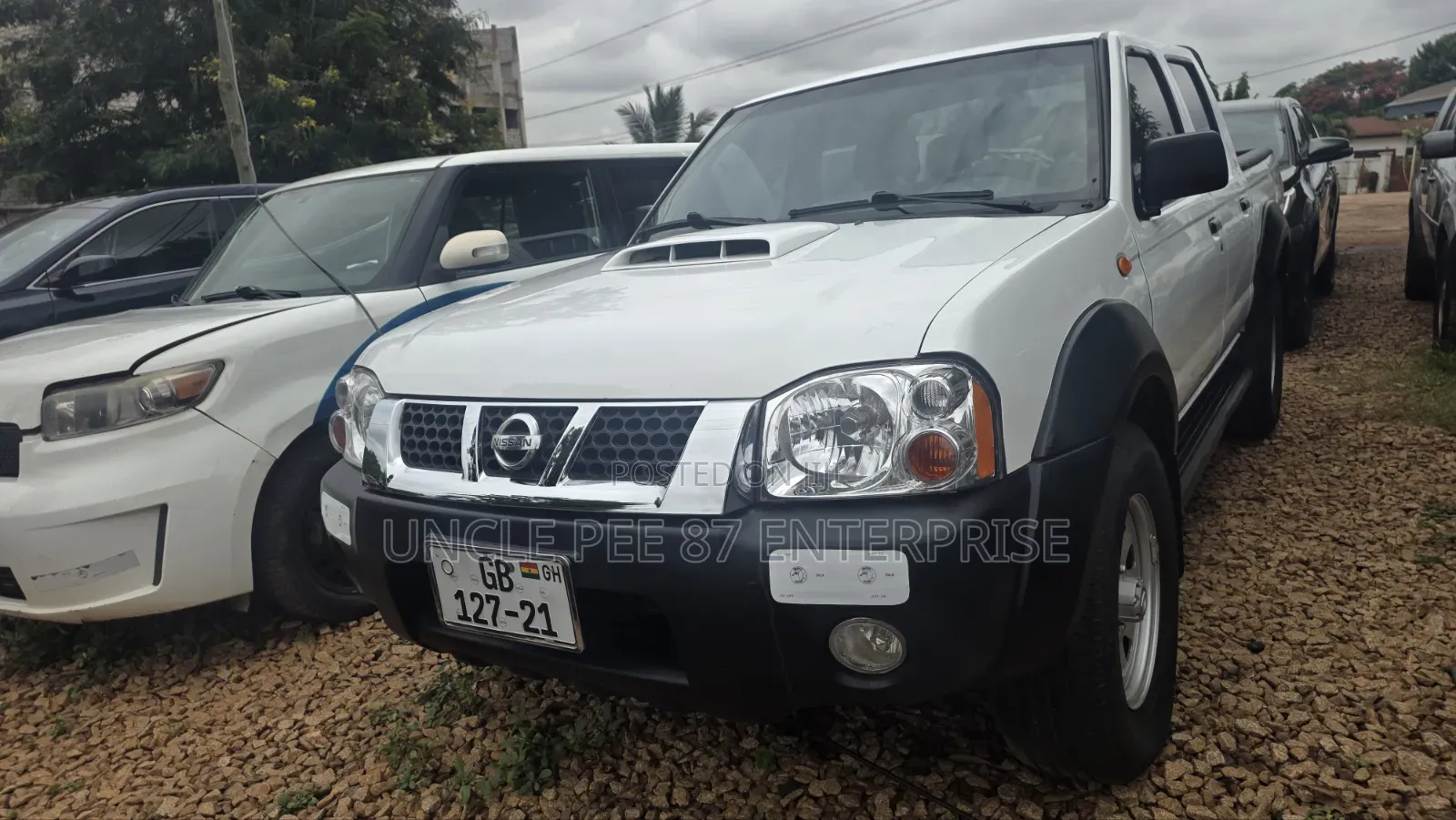 Nissan Hardbody 2021 White