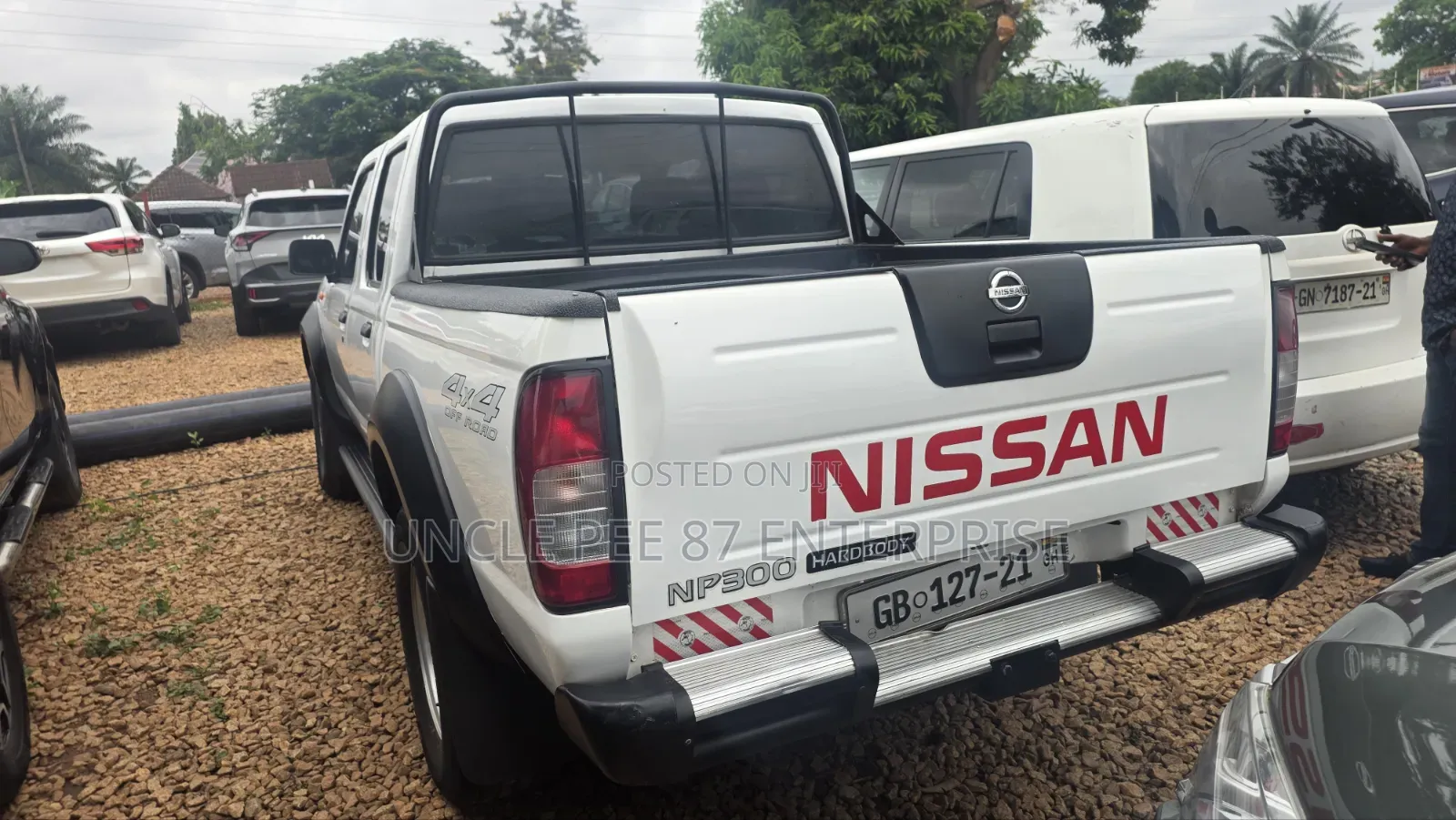 Nissan Hardbody 2021 White