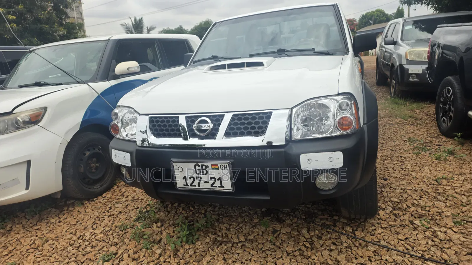 Nissan Hardbody 2021 White