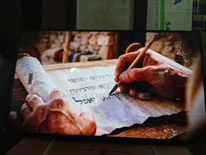 Brilliant Display Smart Features in Samsung 43-Inch Tv