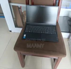 New Laptop Lenovo V15 8GB Intel Core i5 SSD 512GB