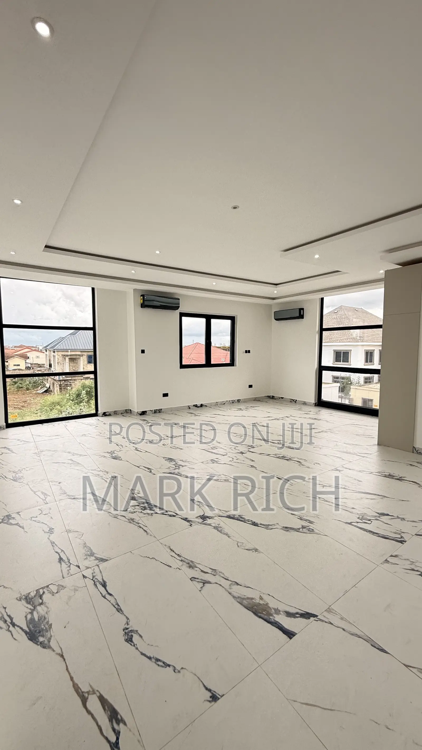 5bdrm House in East Legon for sale