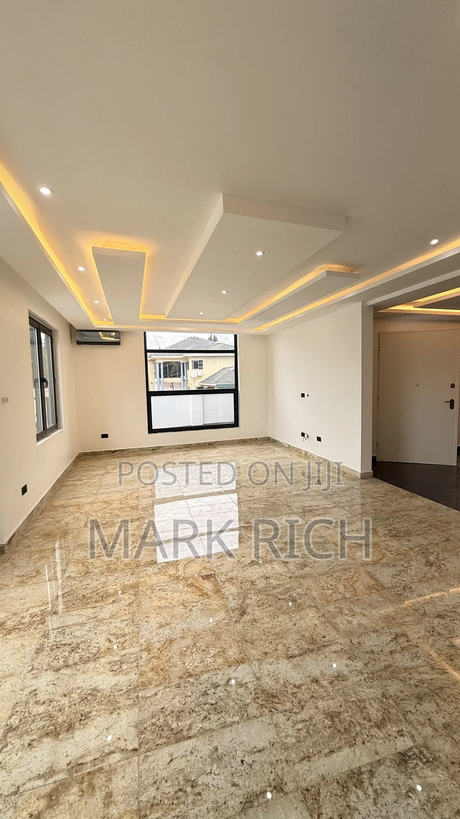 5bdrm House in East Legon for sale