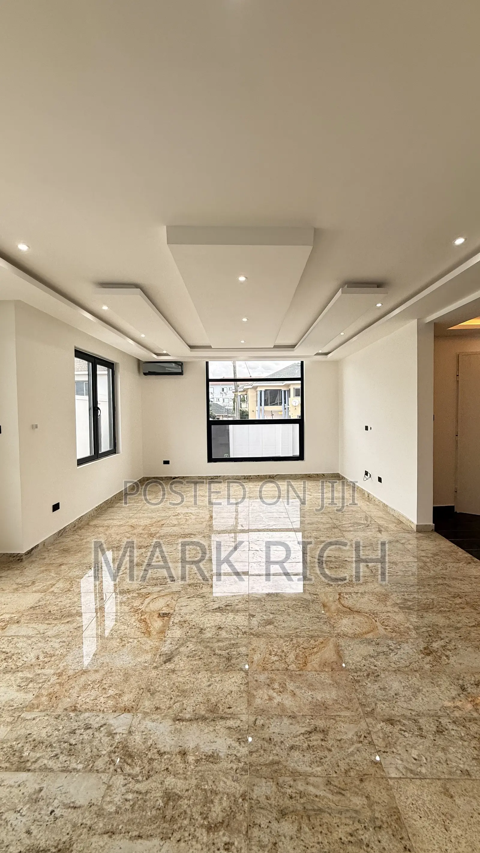 5bdrm House in East Legon for sale