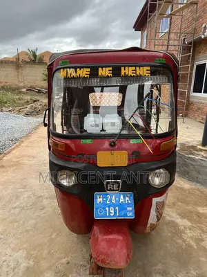 Bajaj RE 2024 Red