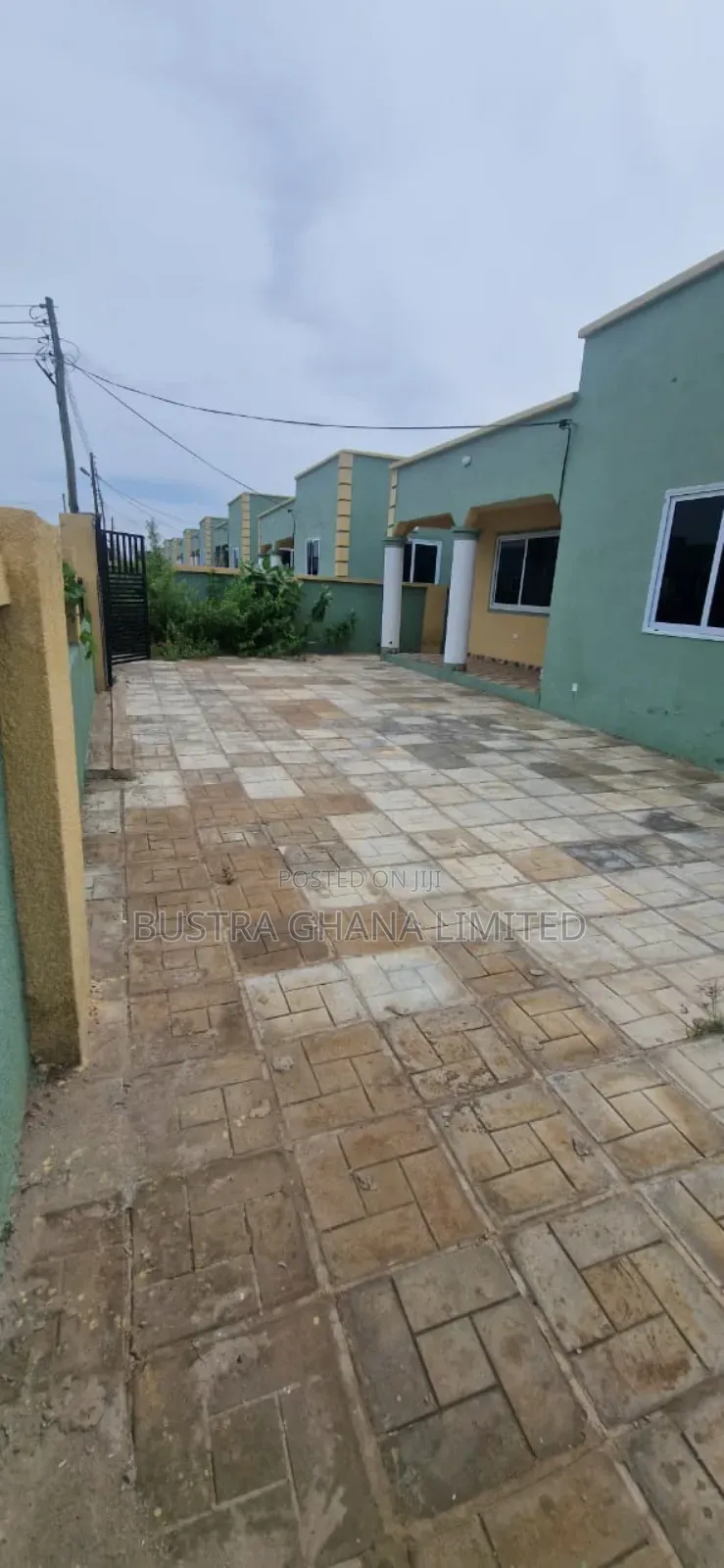 3bdrm House in Adom City Comm. 25, Tema Metropolitan for sale