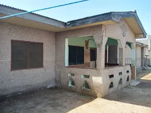 6bdrm House in Weija for sale