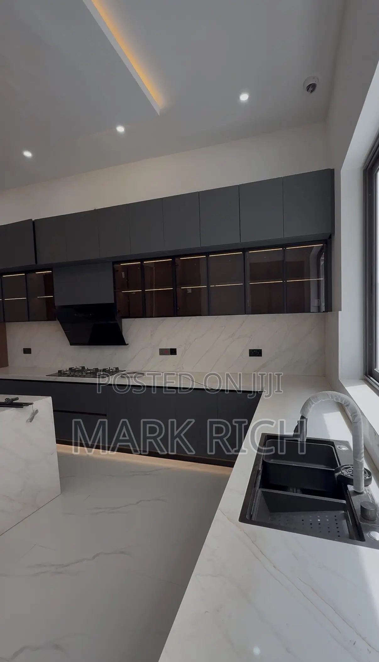 4bdrm House in Ashaley Botwe for sale