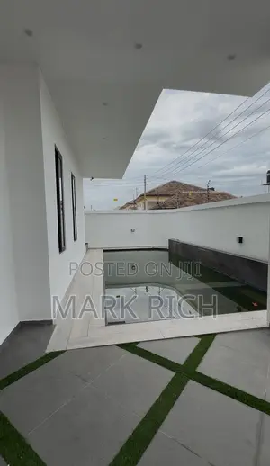 4bdrm House in Ashaley Botwe for sale