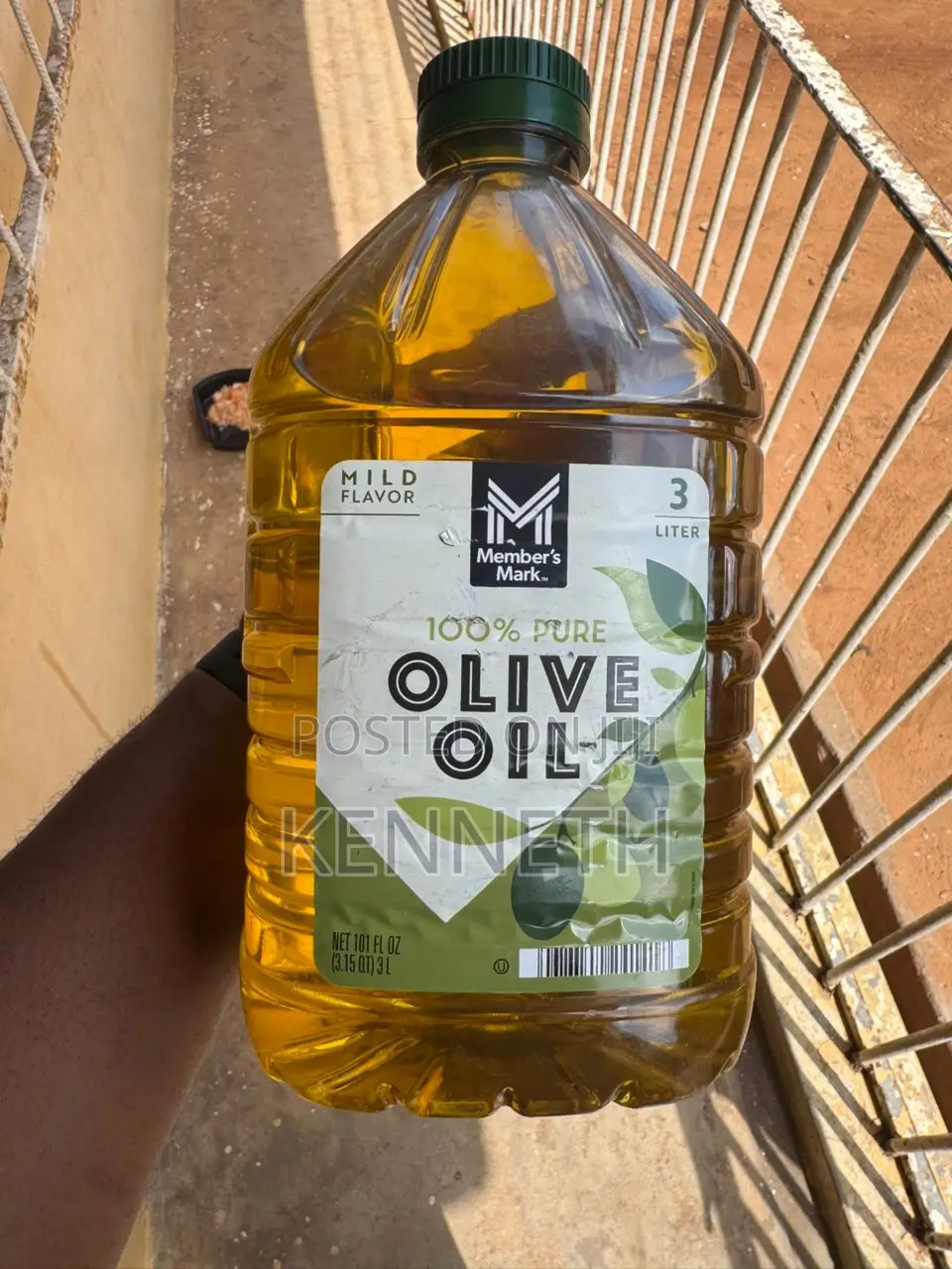 Members Mark Olive Oil