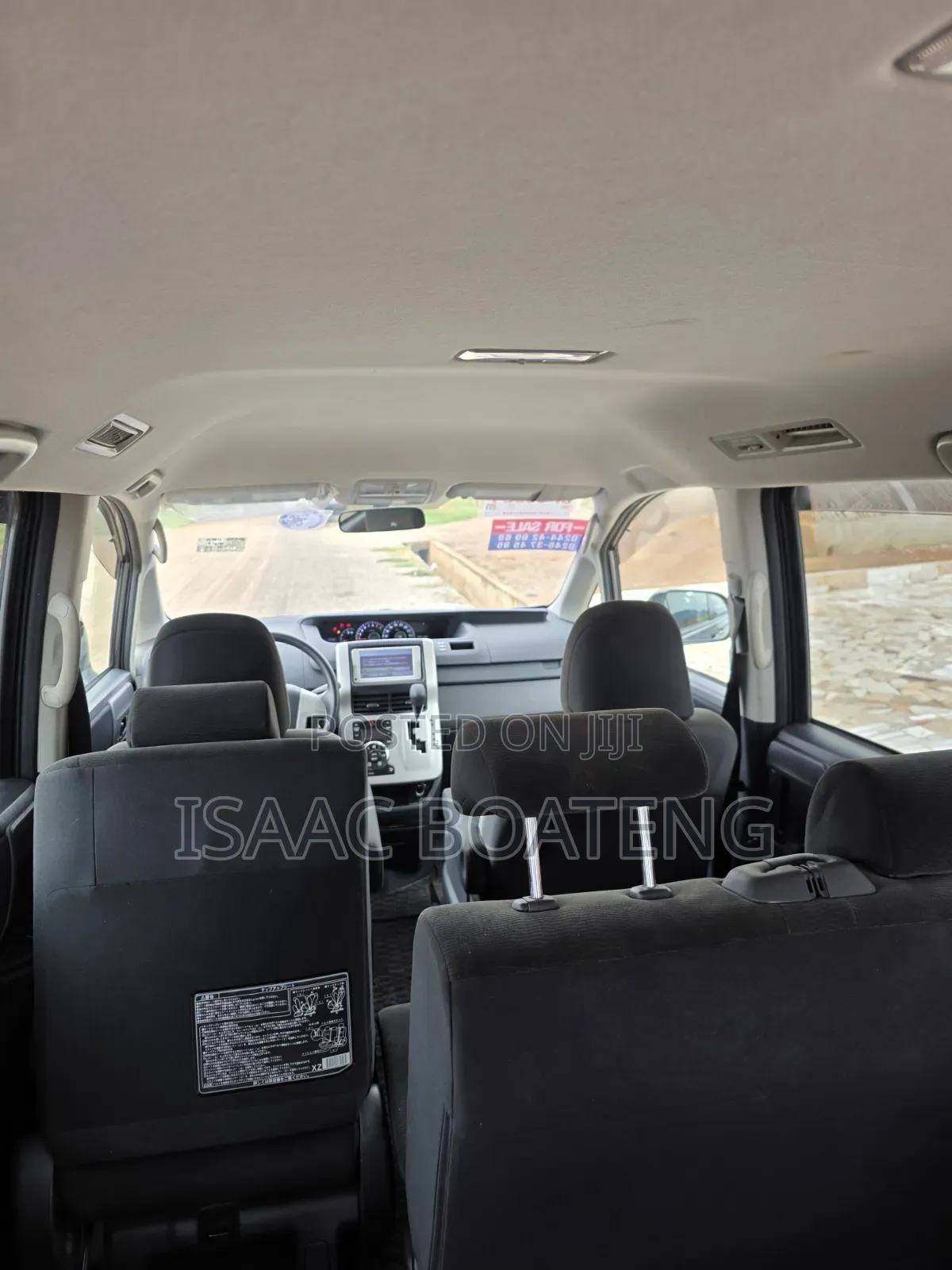 Toyota Voxy 2012 Beige