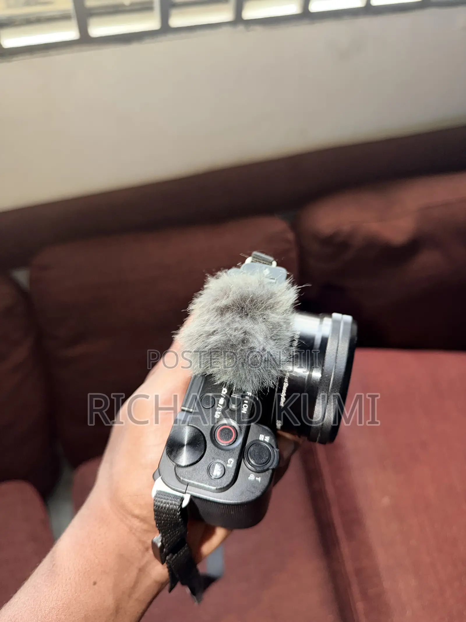 Sony Zv-E10 Mirrorless Camera Kit
