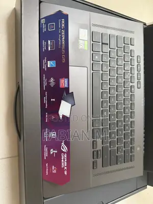 Laptop Asus ROG Zephyrus G15 32GB AMD Ryzen 9 SSD 1T