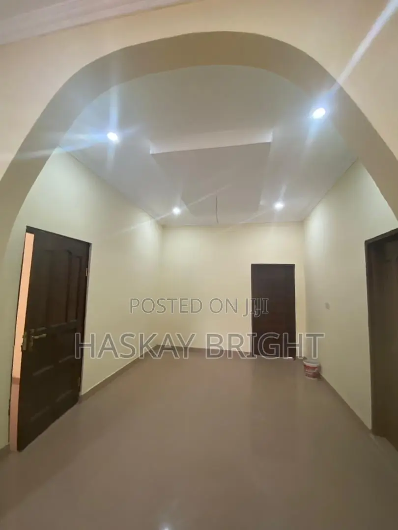 3bdrm Apartment in Achimota for rent