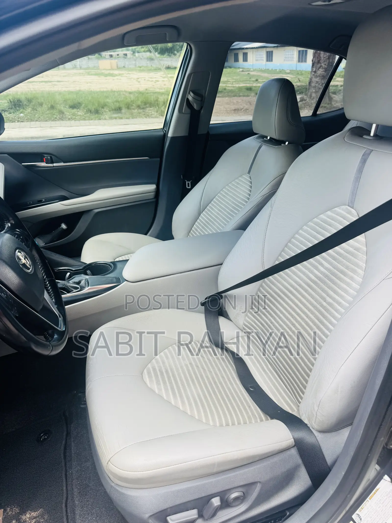 Toyota Camry SE (2.5L 4cyl 8A) 2019 Black