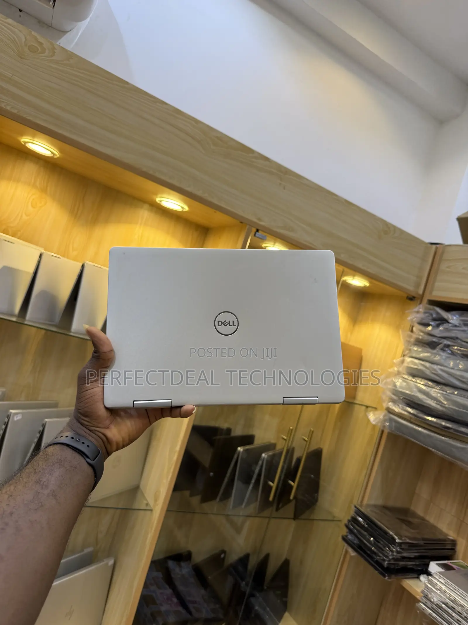 New Laptop Dell Inspiron 13 7368 8GB Intel Core i5 SSD 256GB