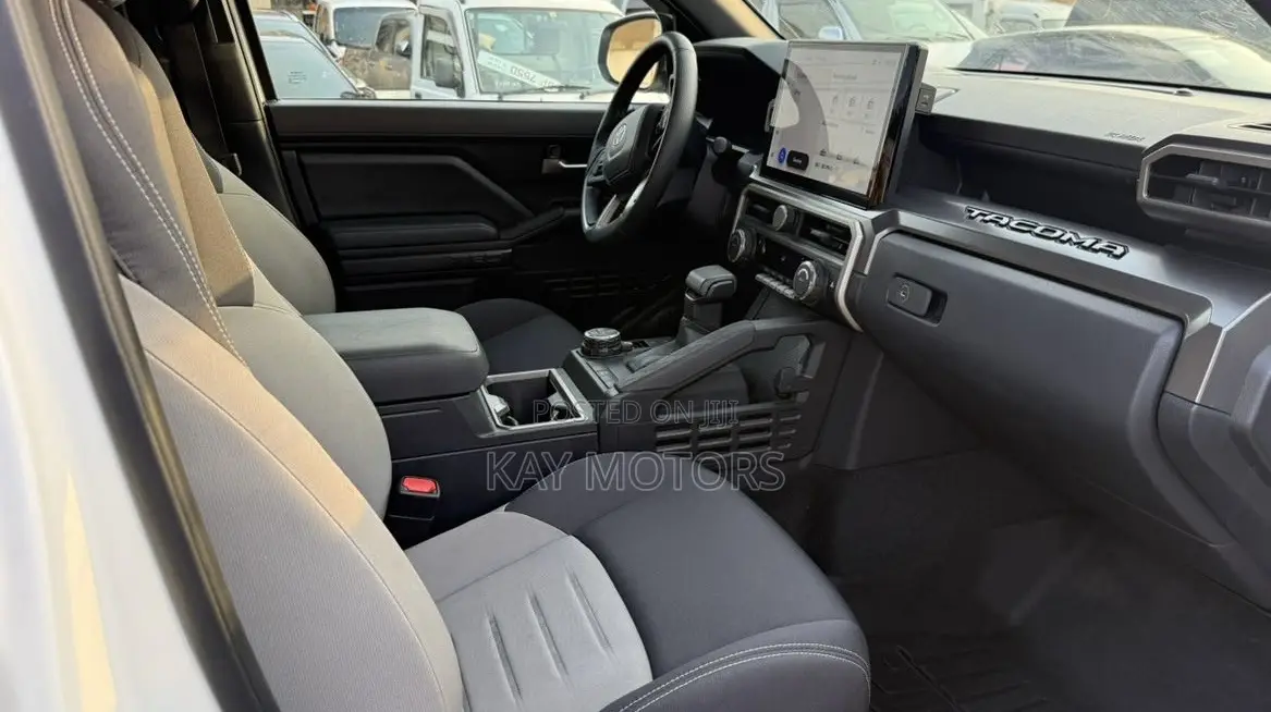 Toyota Tacoma SR5 Double Cab 5' Bed AT 2024 White