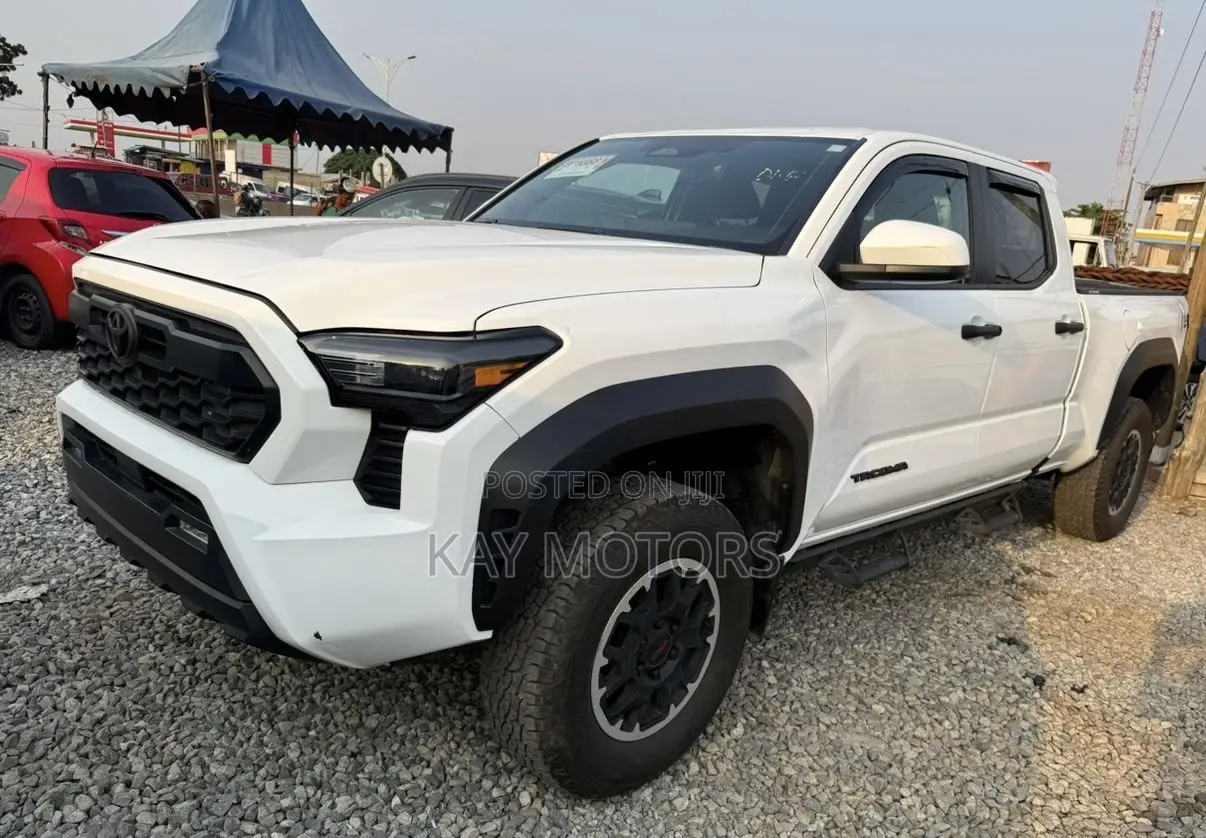 Toyota Tacoma SR5 Double Cab 5' Bed AT 2024 White