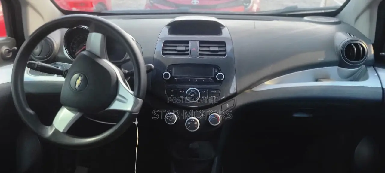 Chevrolet Spark 2016 Red