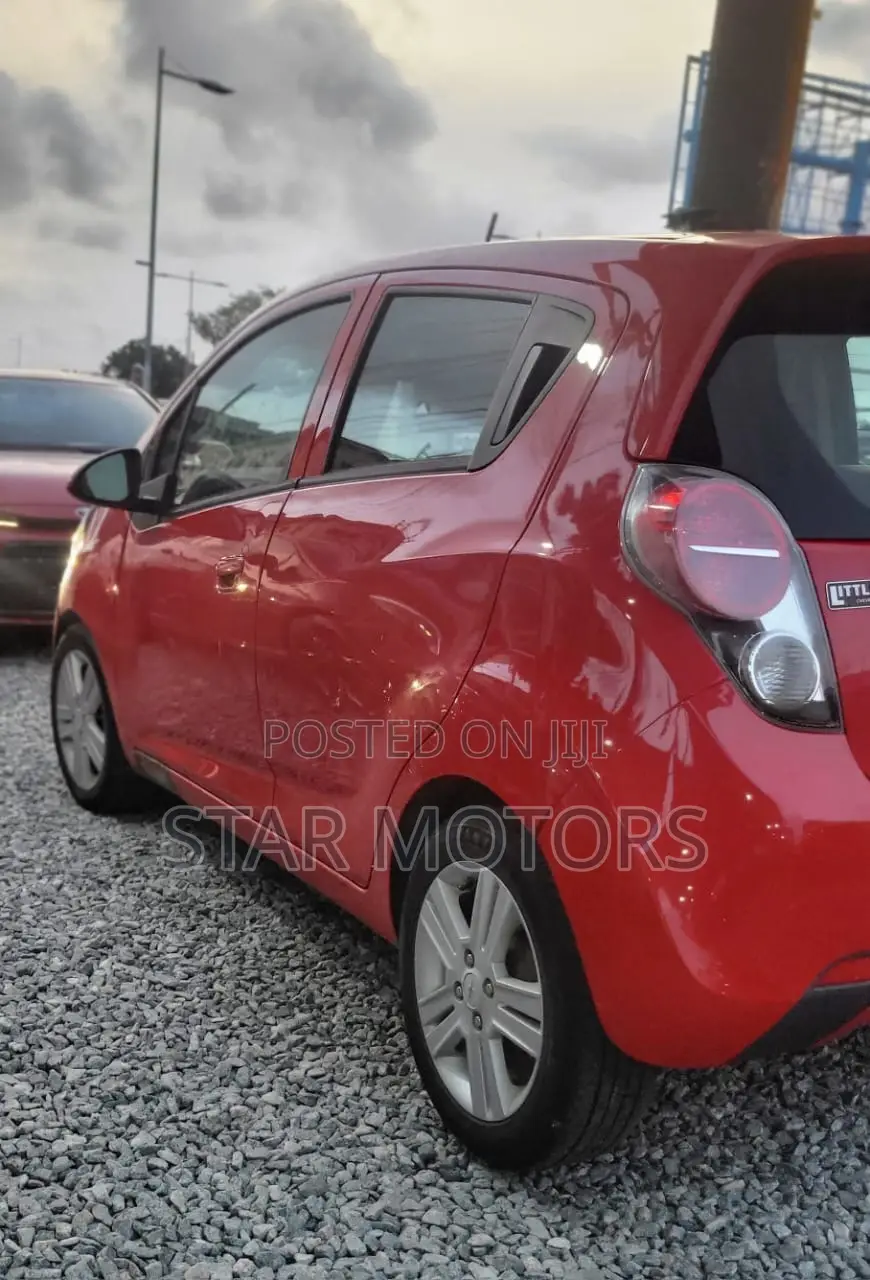 Chevrolet Spark 2016 Red