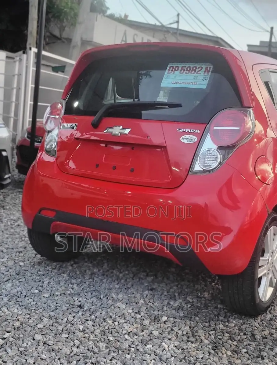 Chevrolet Spark 2016 Red