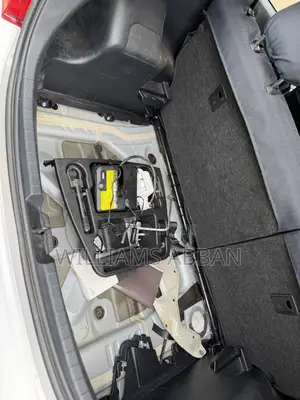 Toyota Vitz 1.3 AWD 5dr 2012 Silver