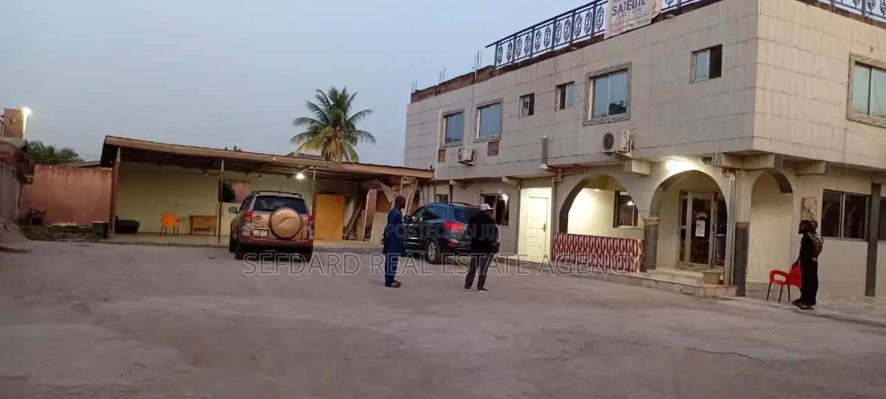 Hotel For Sale – Amasaman Kutunse