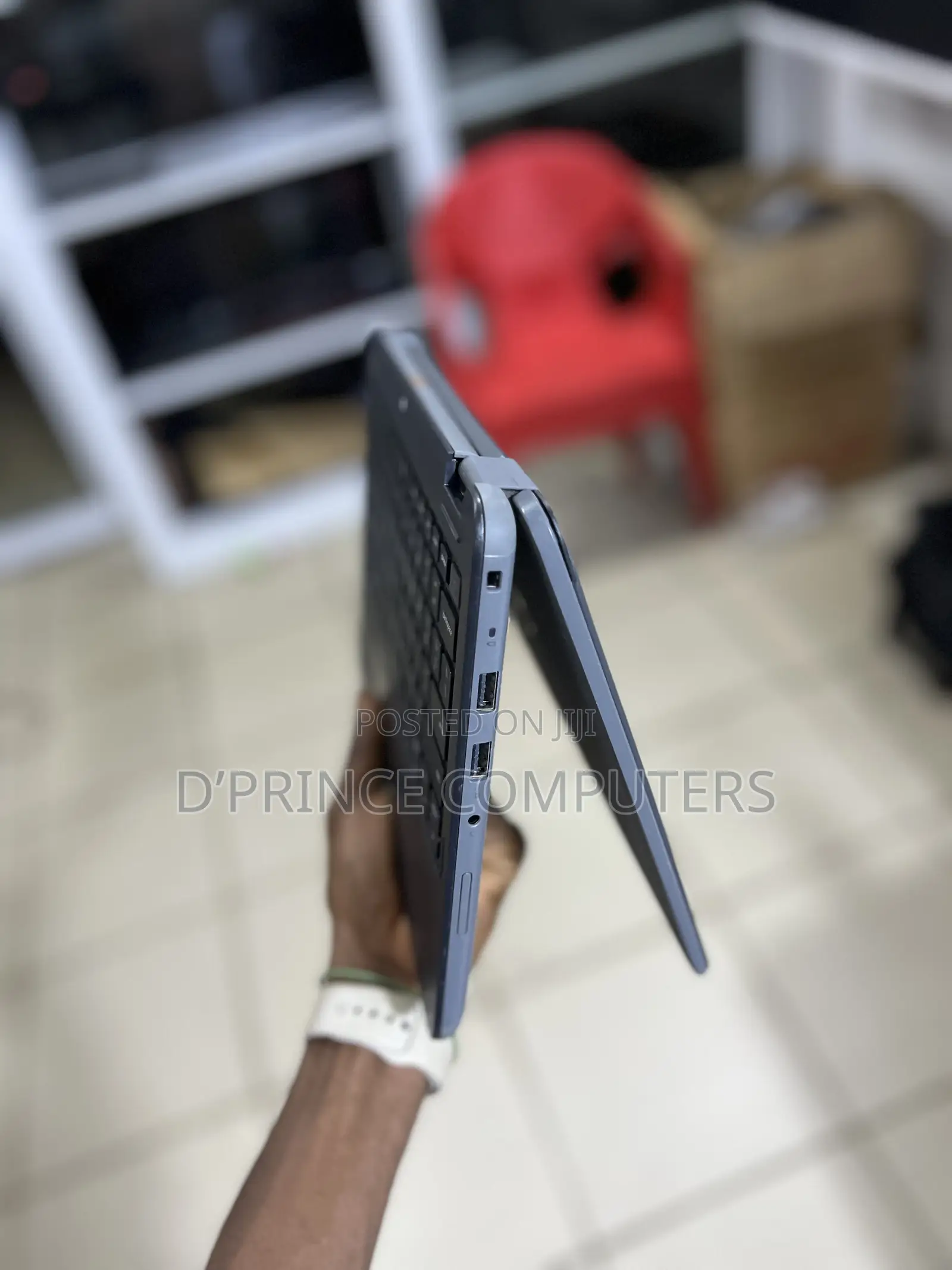 Laptop Dell Latitude 3120 8GB Intel Celeron SSD 256GB
