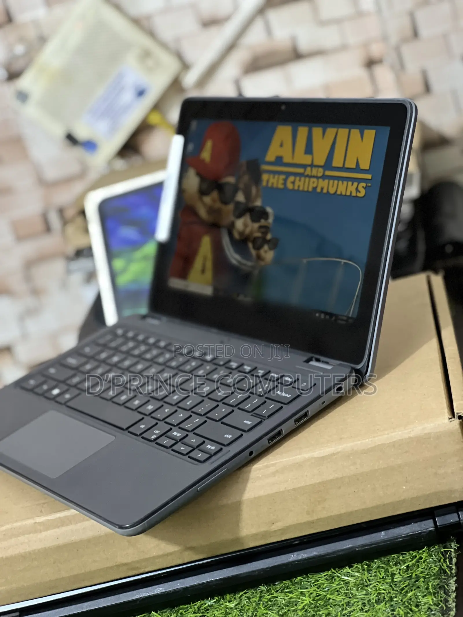 Laptop Dell Latitude 3120 8GB Intel Celeron SSD 256GB