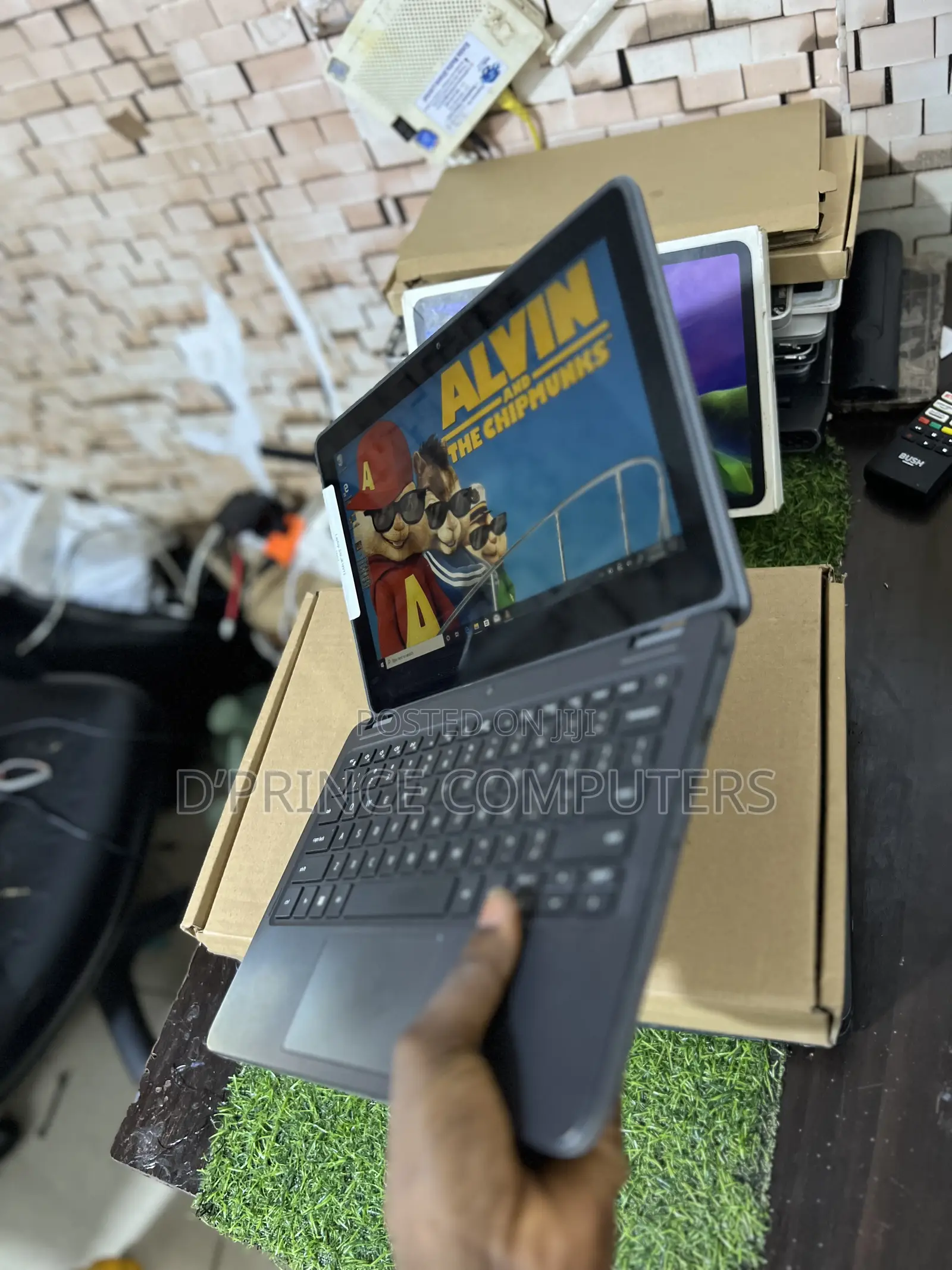 Laptop Dell Latitude 3120 8GB Intel Celeron SSD 256GB