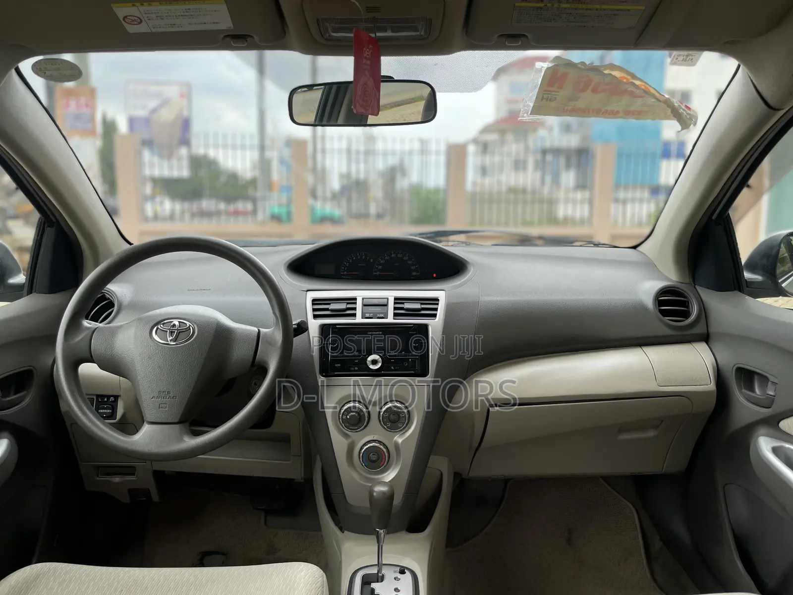 Toyota Belta 2010 Silver