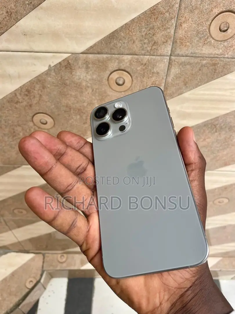 Apple iPhone 15 Pro Max 256 GB Silver