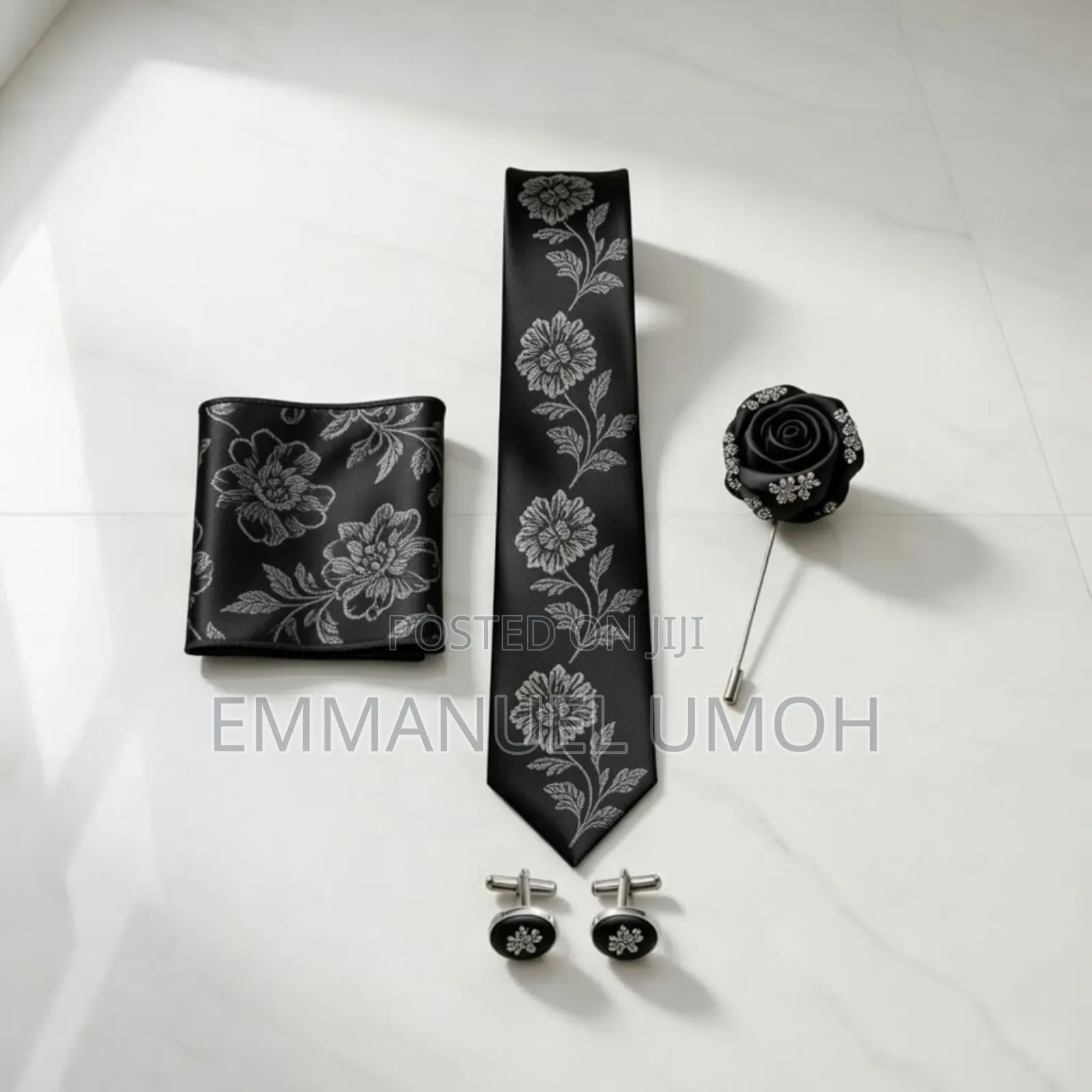 Flying Tie With Pocket Kerchief, Cufflinks and Brooch