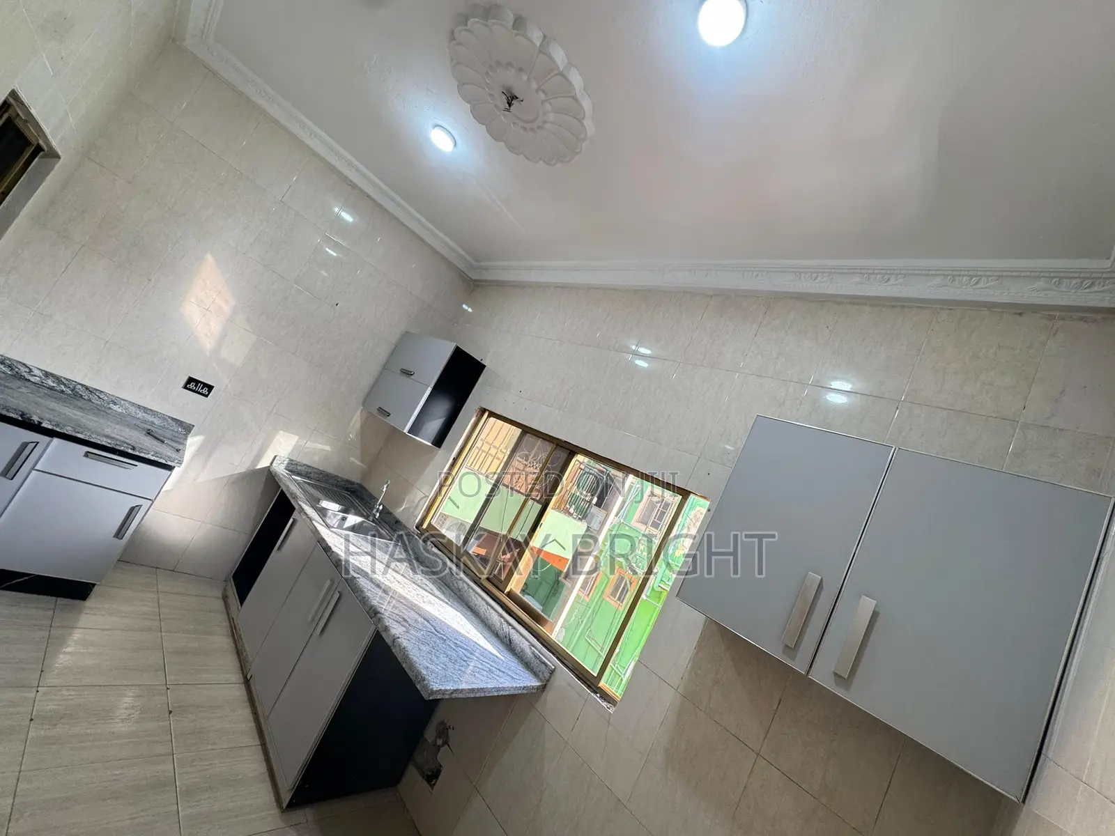 3bdrm Apartment in Dzorwulu for rent