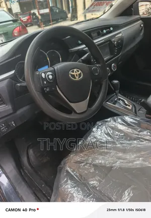 Toyota Corolla LE 4dr Sedan (1.8L 4cyl CVT) 2016 Gray
