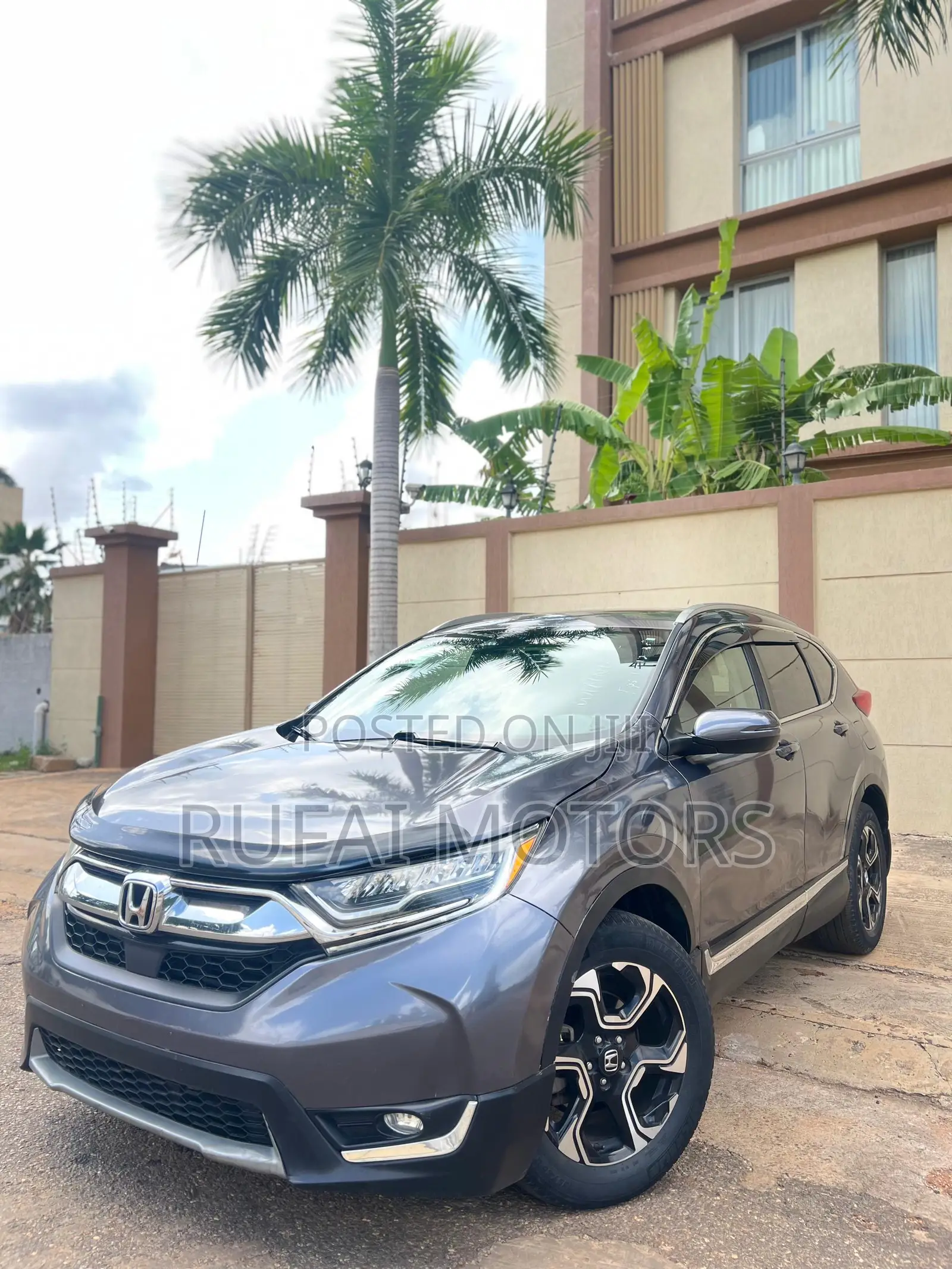 Honda CR-V Touring AWD 2018 Gray