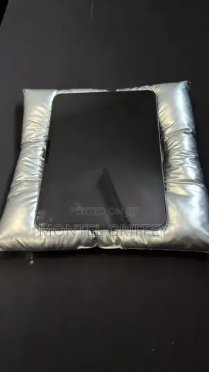 Apple iPad Pro 11 (2024) 256 GB Black