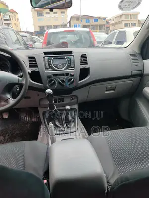 Toyota Hilux 2013