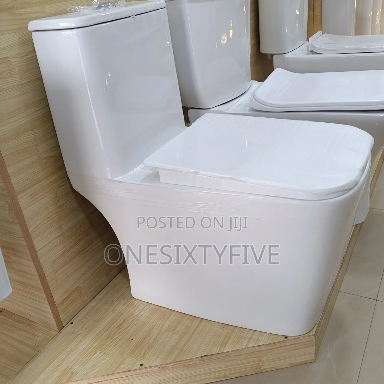 One Piece Water Closet With Tornado Flush System