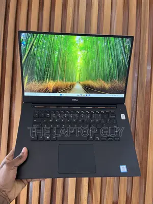 Laptop Dell Precision 5530 16GB Intel Core i7 SSD 256GB