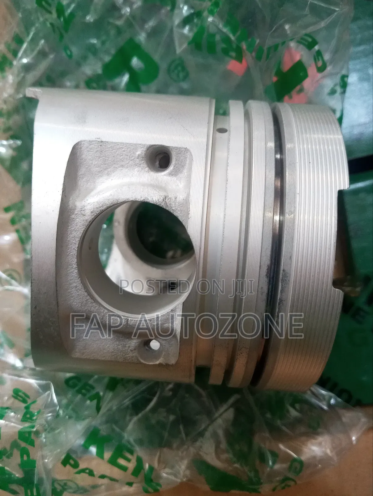 Genuine Riken Engine Pistons for Vehicles/ Cars With 4d56 Engines.