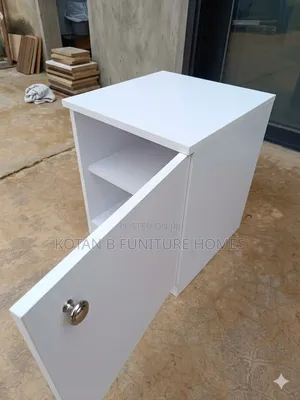 A Simple Drawer or Bed Side Post