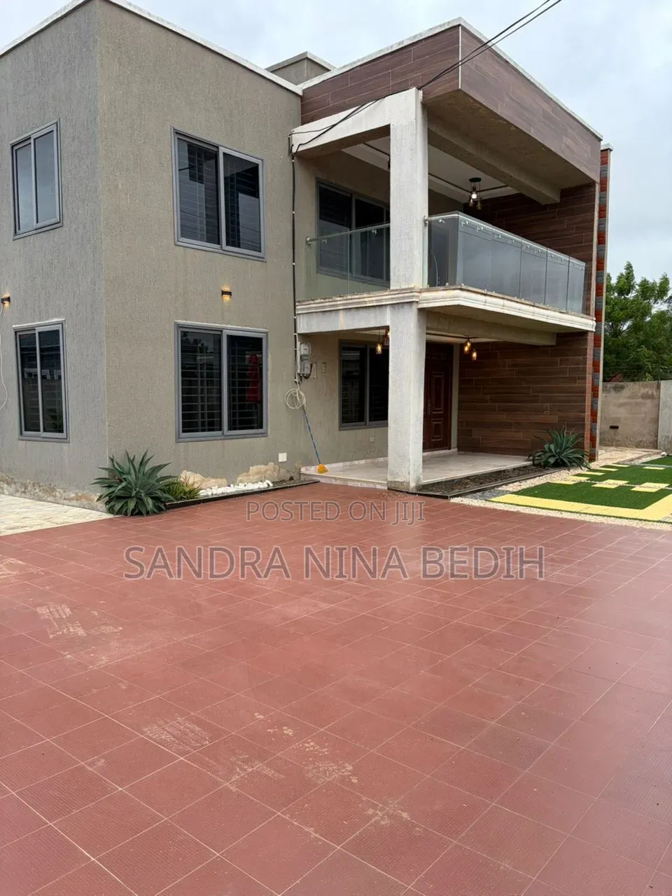 7bdrm Duplex in East Legon Hills, School Junction for rent