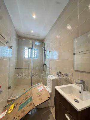 4bdrm Duplex in East Legon, American House for sale