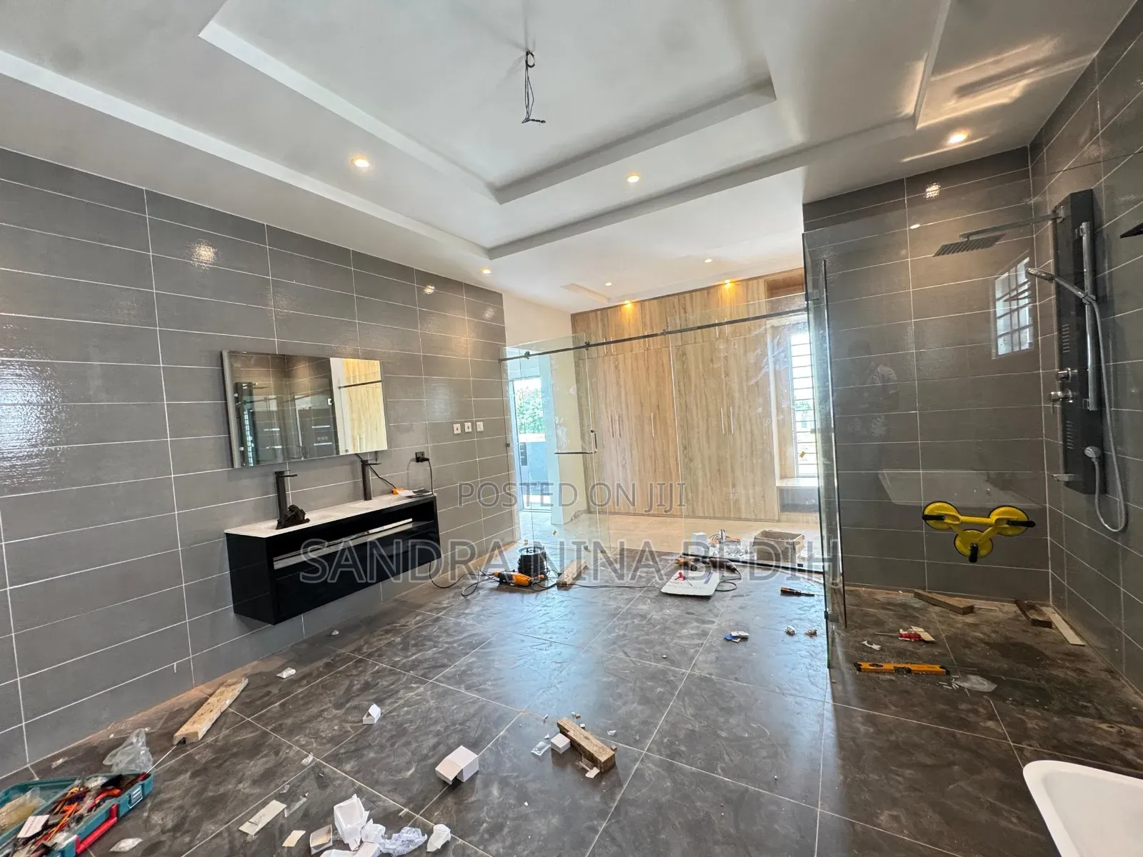 4bdrm Duplex in East Legon, American House for sale