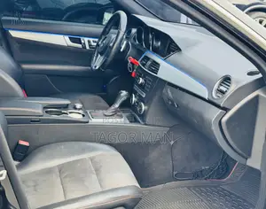 Mercedes-Benz C250 2014 Black