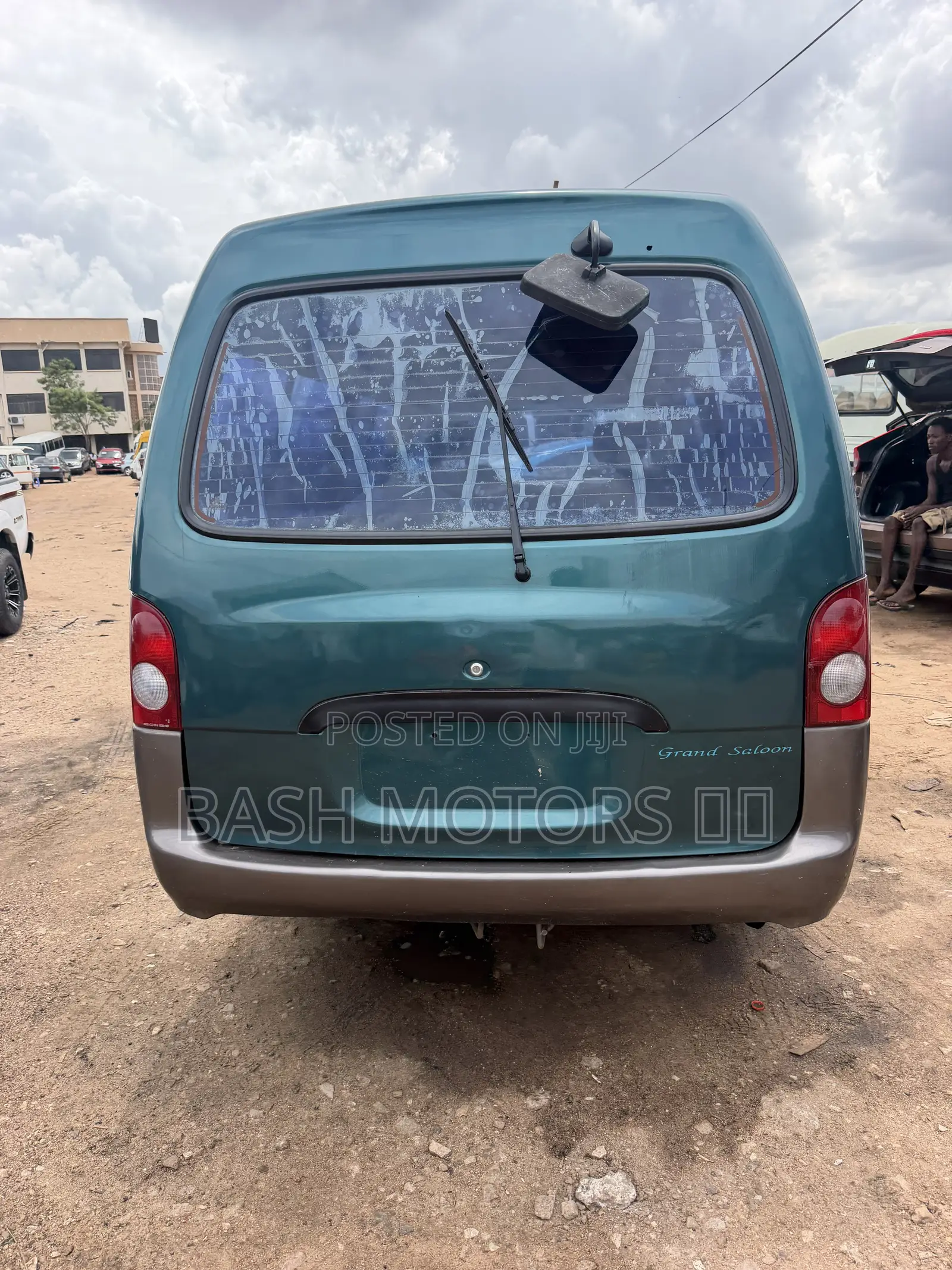 Hyundai H1 2010 Green