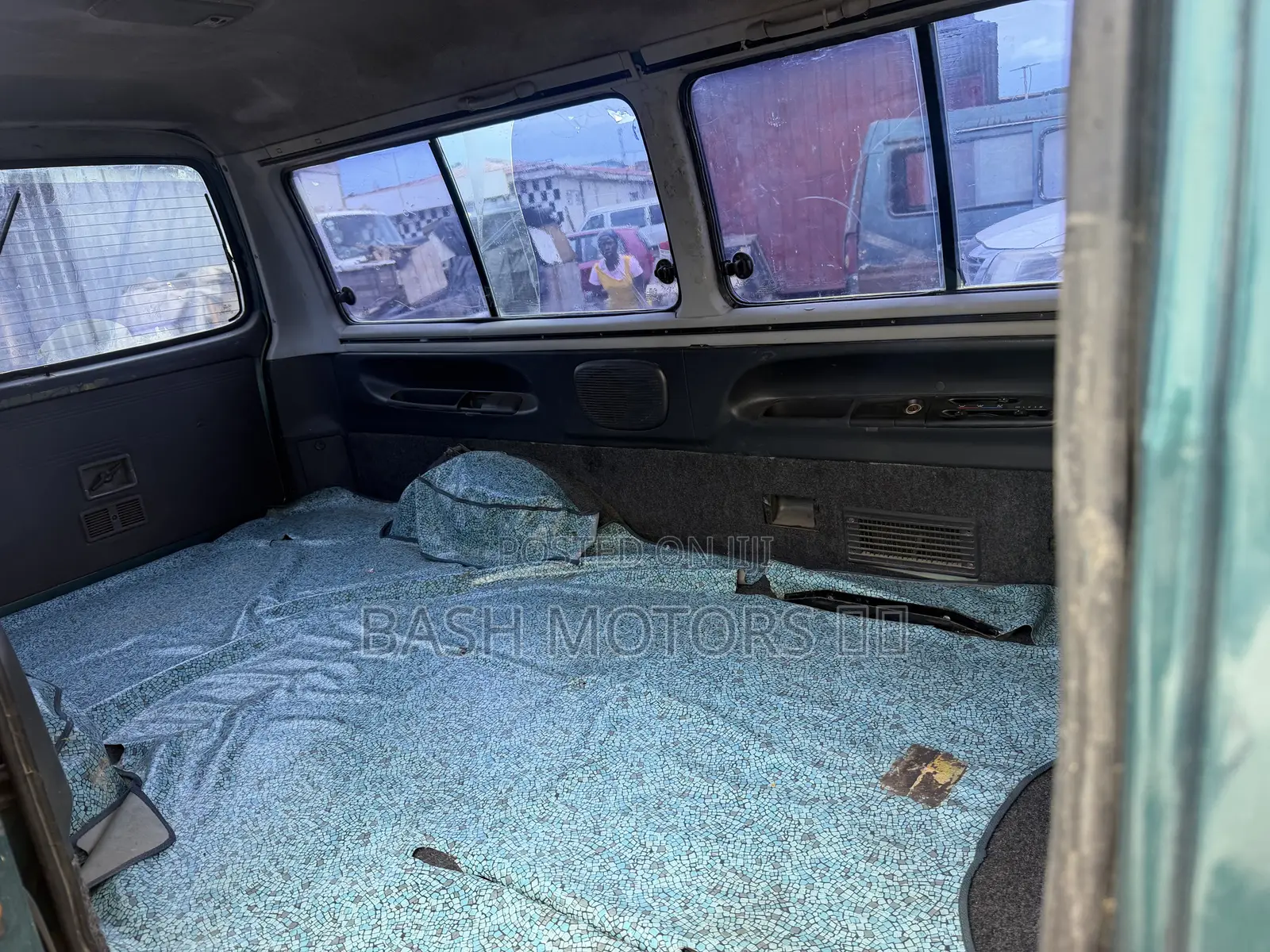 Hyundai H1 2010 Green